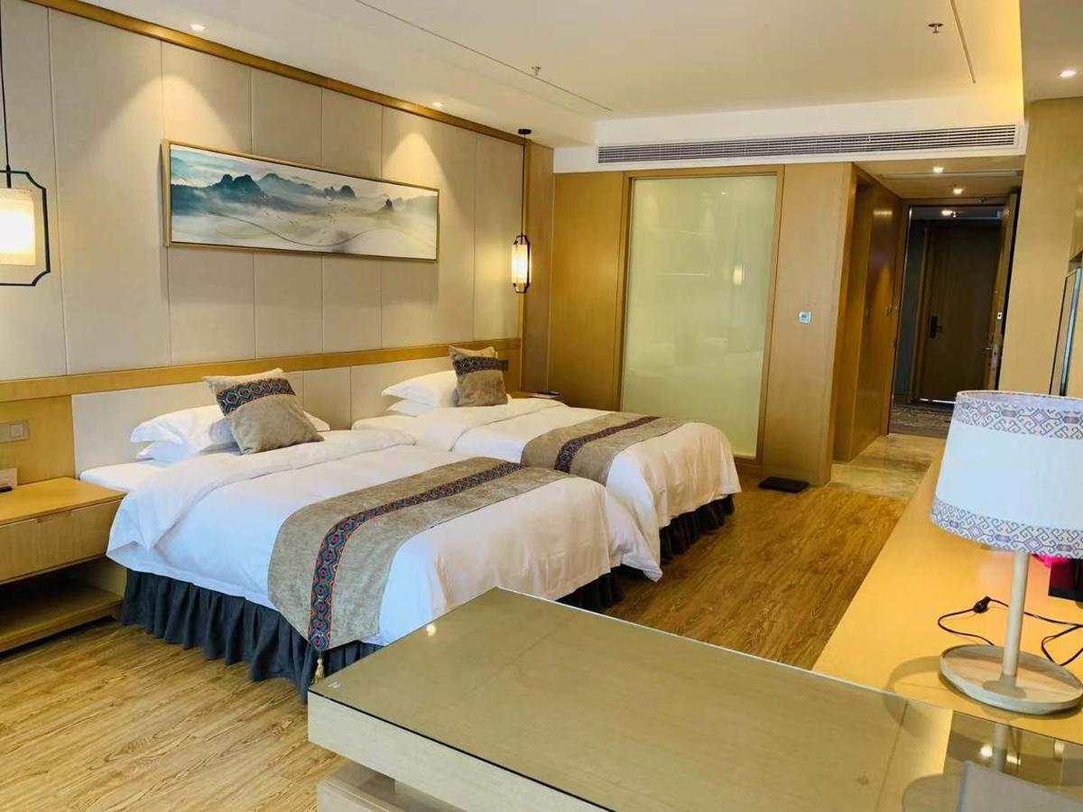 Hotel Ramada Plaza By Wyndham Enshi Esterno foto