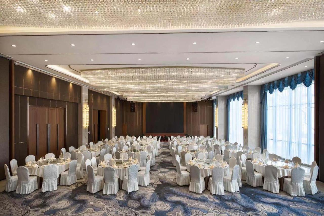 Hotel Ramada Plaza By Wyndham Enshi Esterno foto